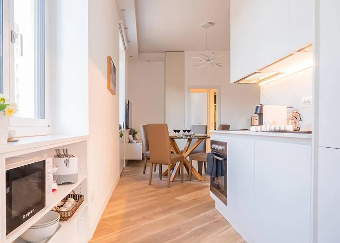 Downtown Apartment *